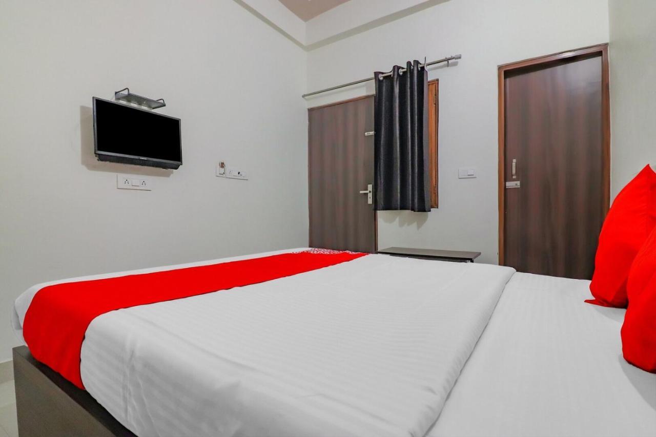 Rajlakshmi Guest House Mathura Luaran gambar