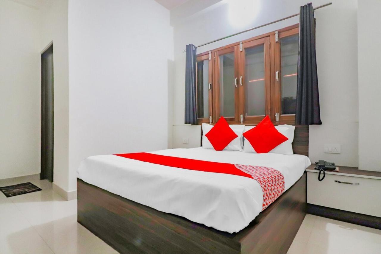 Rajlakshmi Guest House Mathura Luaran gambar