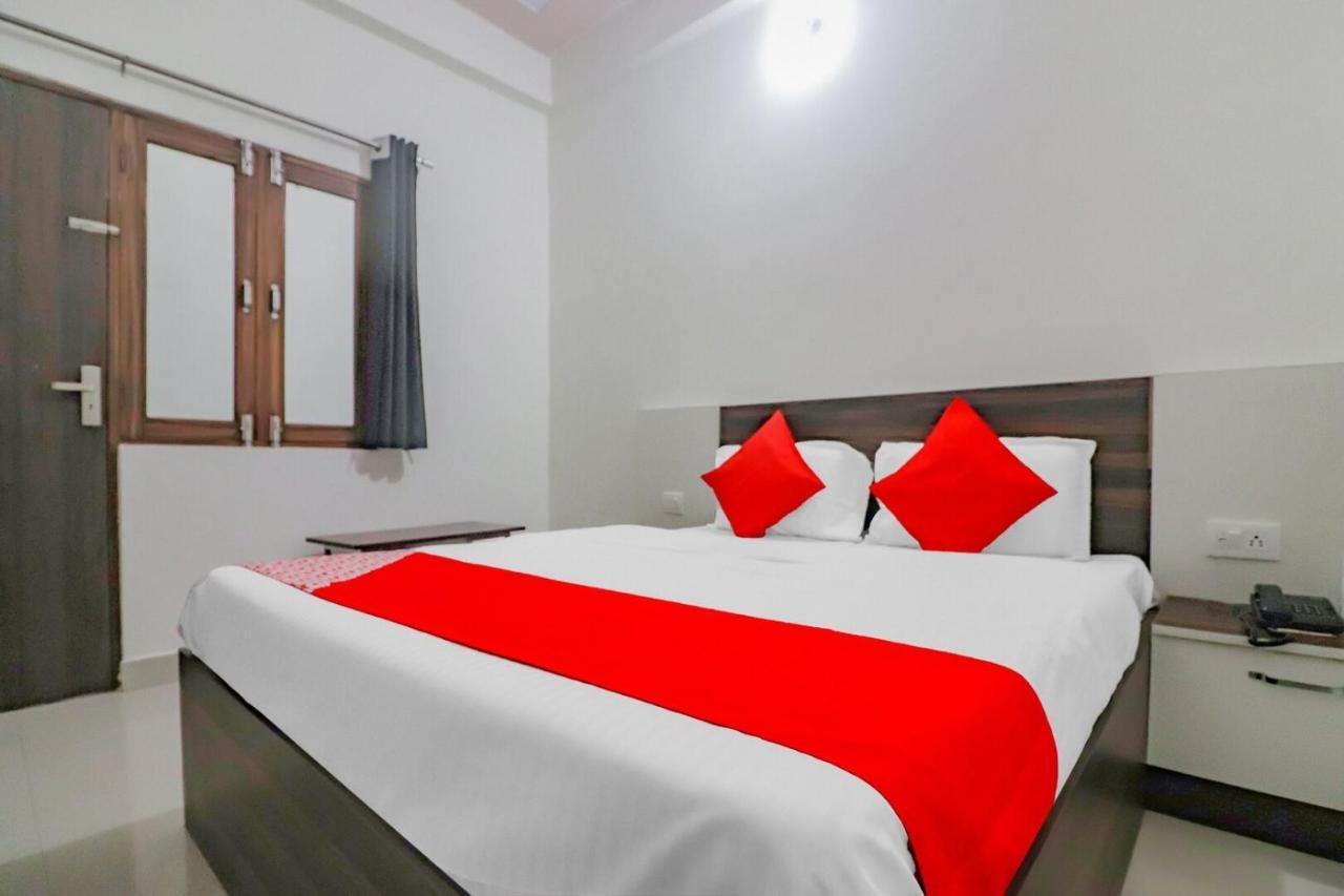 Rajlakshmi Guest House Mathura Luaran gambar